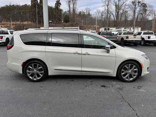 2020 Chrysler Pacifica Limited