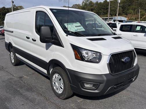 2025 Ford Transit-250 