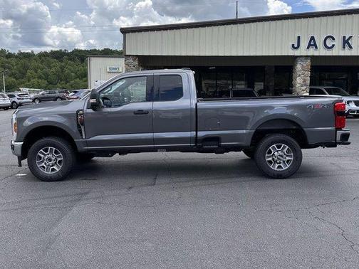 2025 Ford F-350 XLT