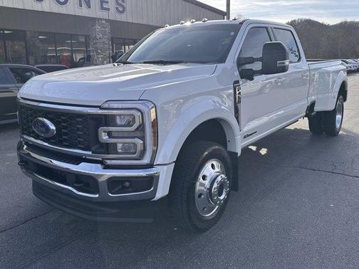 2025 Ford F-450 Lariat