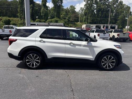 2023 Ford Explorer ST-Line