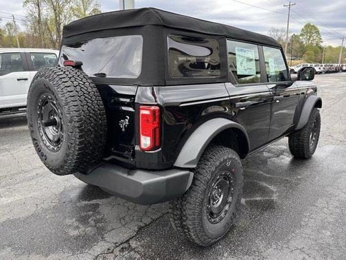2025 Ford Bronco Base
