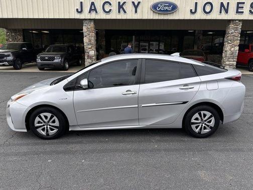 2018 Toyota Prius Four
