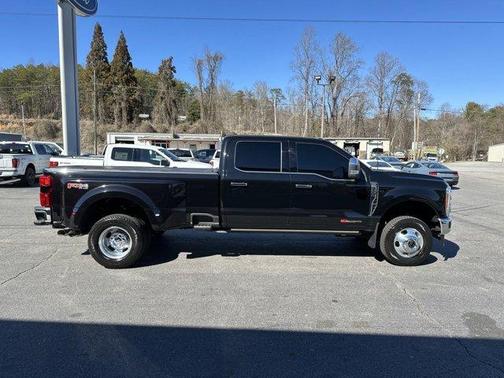 2023 Ford F-350 Lariat Super Duty