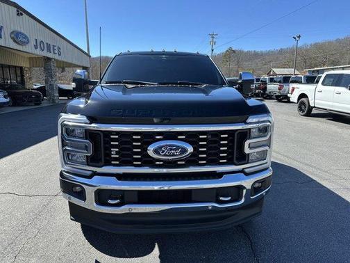 2023 Ford F-350 Lariat Super Duty