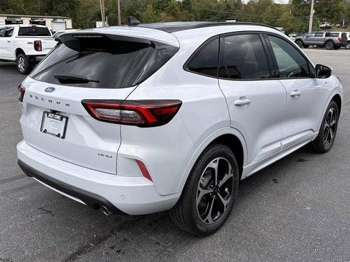 2025 Ford Escape ST-Line Elite