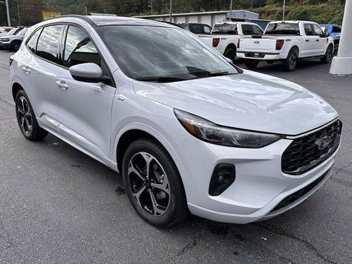 2025 Ford Escape ST-Line Elite