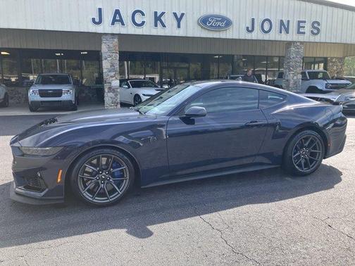 2025 Ford Mustang Dark Horse