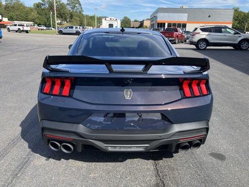 2025 Ford Mustang Dark Horse