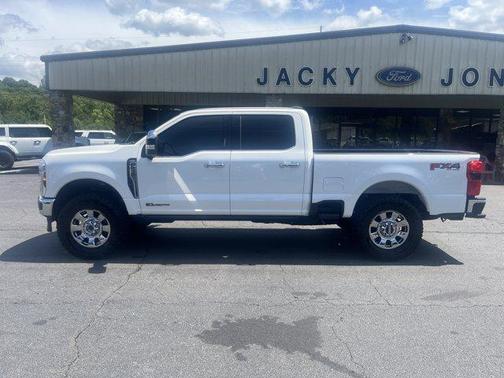 White 2024 Ford F-250 Super Duty
