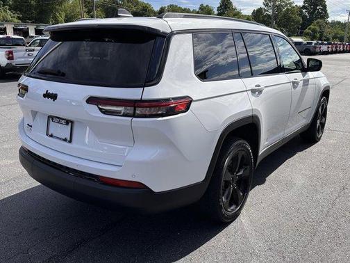 2023 Jeep Grand Cherokee L Laredo