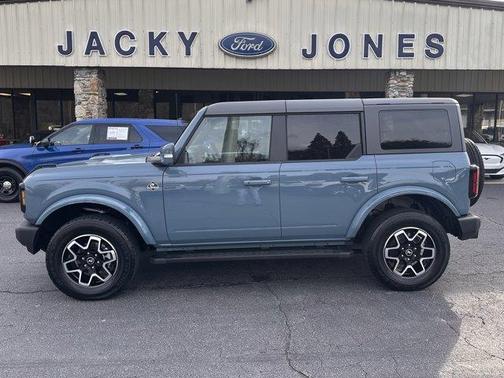 2022 Ford Bronco Outer Banks