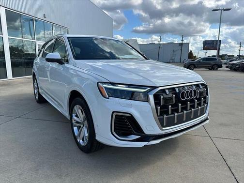 2025 Audi Q7 Premium Plus 45 TFSI quattro Tiptronic