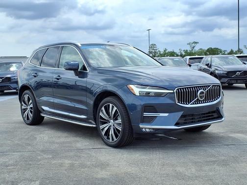 2023 Volvo XC60 B5 Plus Bright Theme
