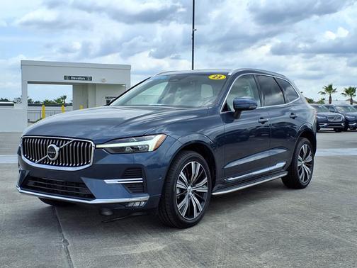 2023 Volvo XC60 B5 Plus Bright Theme