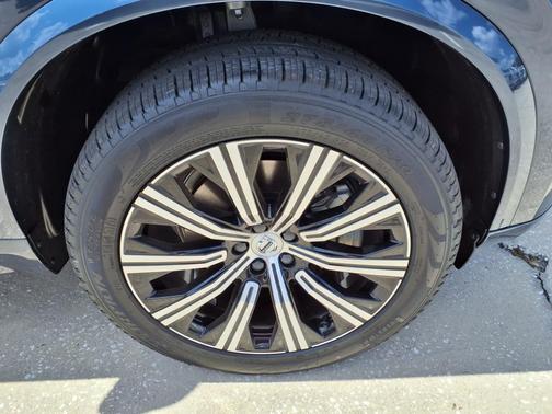 2024 Volvo XC90 B5 Core Bright Theme