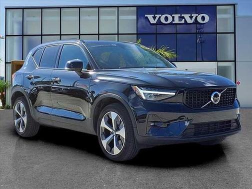 2024 Volvo XC40 Plus