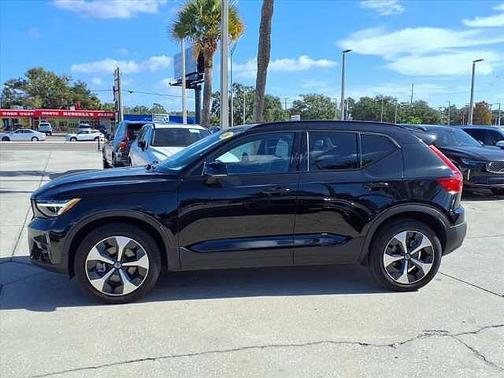 2024 Volvo XC40 Plus