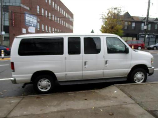 2014 Ford E350 Super Duty XL