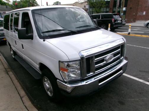 White 2014 Ford E350 Super Duty XLT