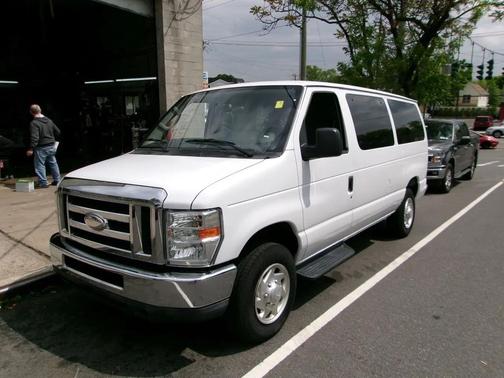White 2014 Ford E350 Super Duty XLT