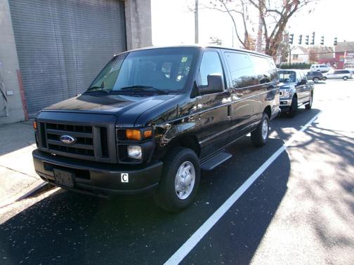 2008 Ford E350 Super Duty Base