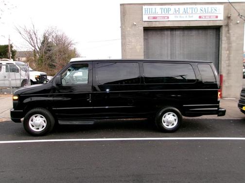 2008 Ford E350 Super Duty Base