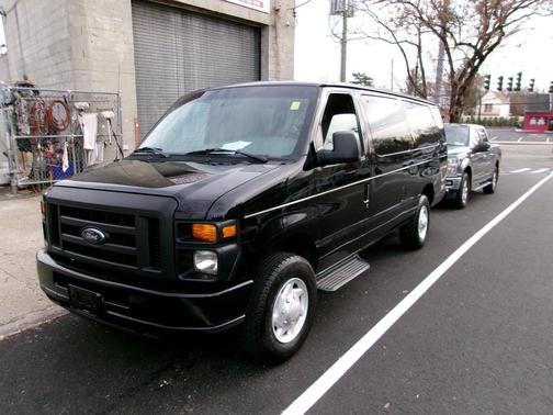 2008 Ford E350 Super Duty Base