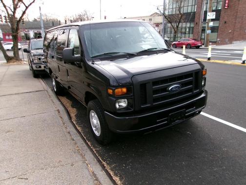 2008 Ford E350 Super Duty Base