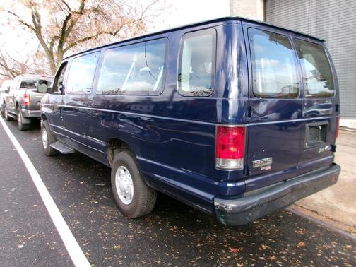 2012 Ford E350 Super Duty XLT