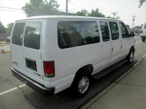 2014 Ford E350 Super Duty XL