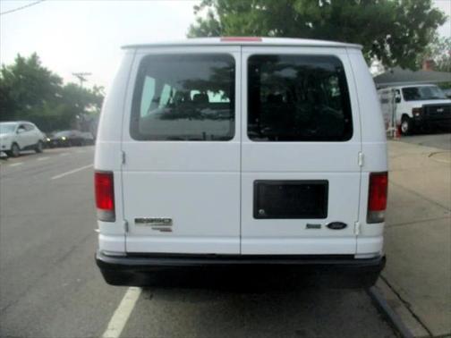 2014 Ford E350 Super Duty XL