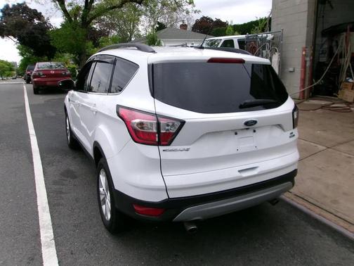 White 2018 Ford Escape SE