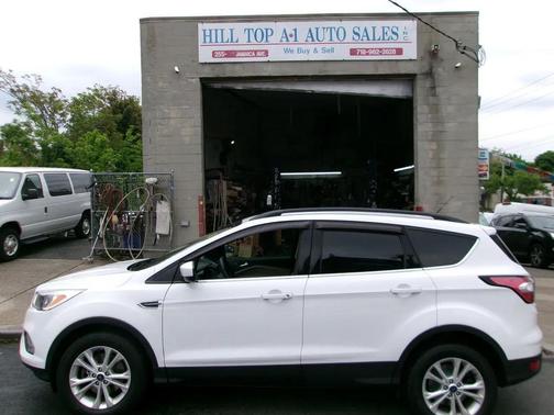 White 2018 Ford Escape SE