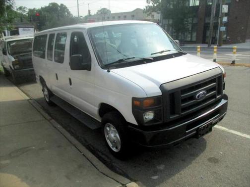 2014 Ford E350 Super Duty XL
