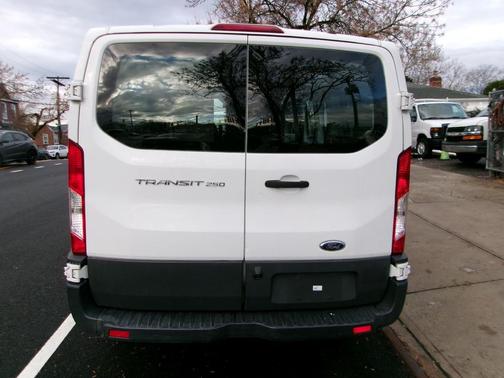 2016 Ford Transit-250 Base