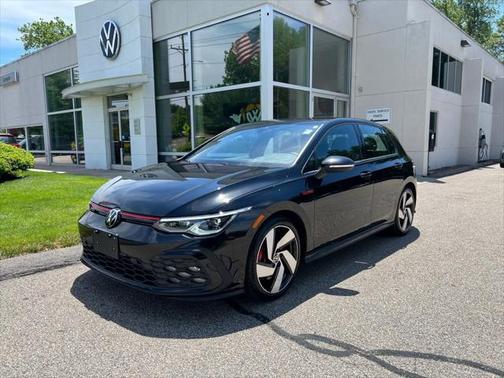 Mythos Black Metallic 2024 Volkswagen Golf GTI 2.0T S