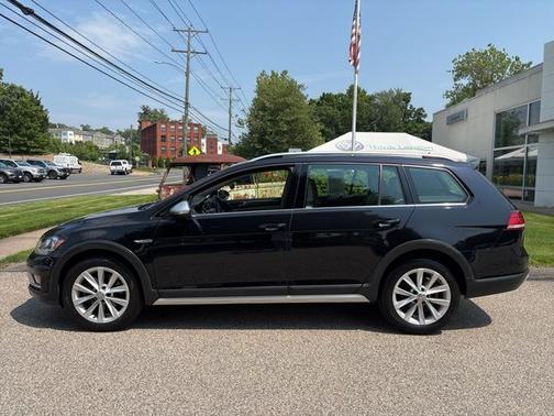 2019 Volkswagen Golf Alltrack TSI S
