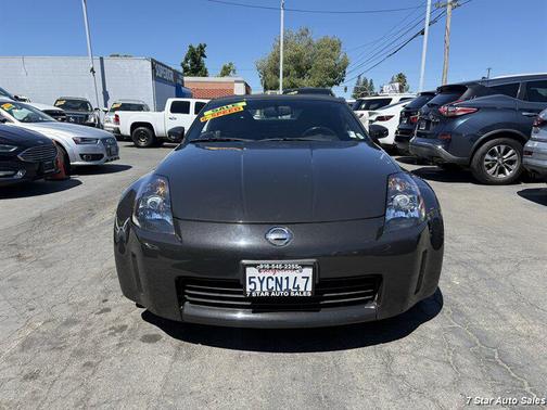 Brown 2005 Nissan 350Z Grand Touring