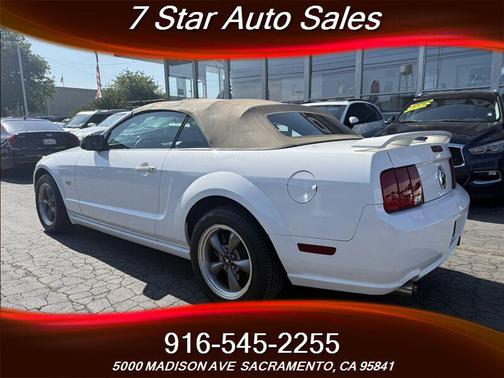 2005 Ford Mustang GT Premium