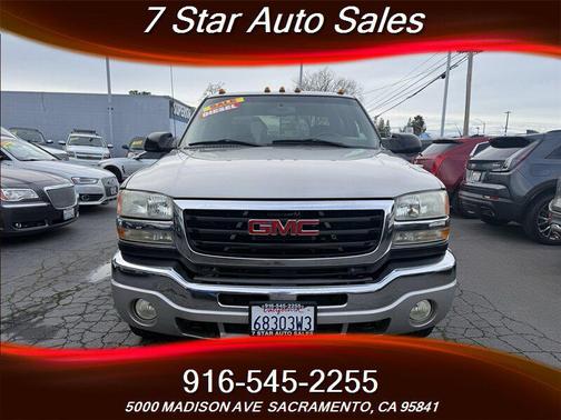 2005 GMC Sierra 2500 SLE H/D Crew Cab
