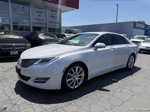 White Platinum Metallic Tri-Coat 2016 Lincoln MKZ Base