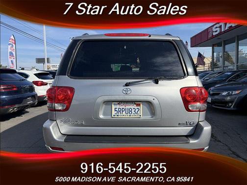 2005 Toyota Sequoia SR5