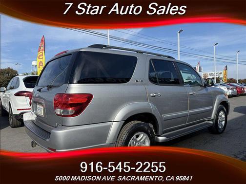 2005 Toyota Sequoia SR5