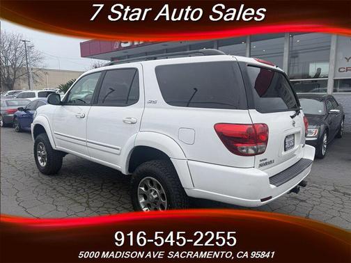 2005 Toyota Sequoia SR5