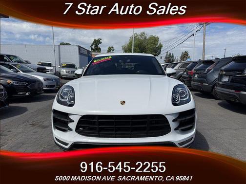 2017 Porsche Macan Macan Turbo