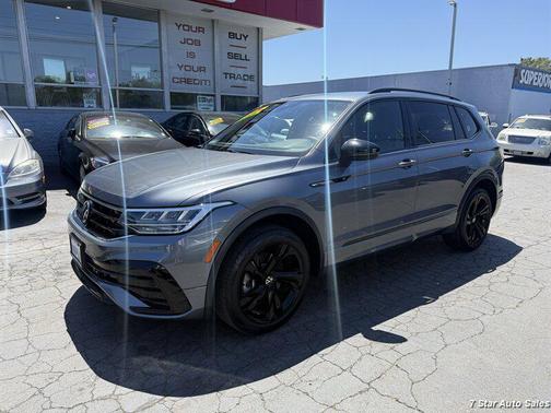 Platinum Gray Metallic 2023 Volkswagen Tiguan 2.0T SE R-Line Black