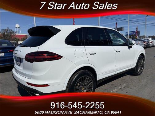 2017 Porsche Cayenne Platinum Edition