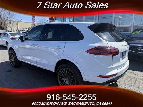 2017 Porsche Cayenne Platinum Edition