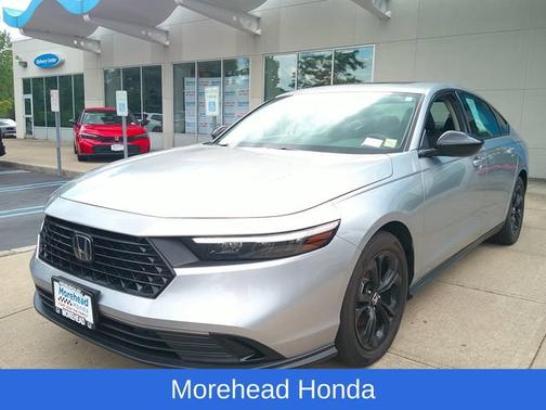 Solar Silver Metallic 2025 Honda Accord